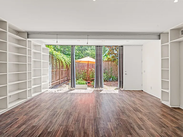 1963 Lexington St #2 — Photo 4