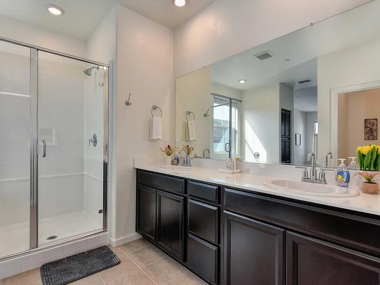 3304 Sunny Gate Ln — Photo 14
