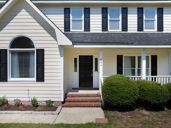 4 Bedrooms, 2 & 1/2 Bathroom