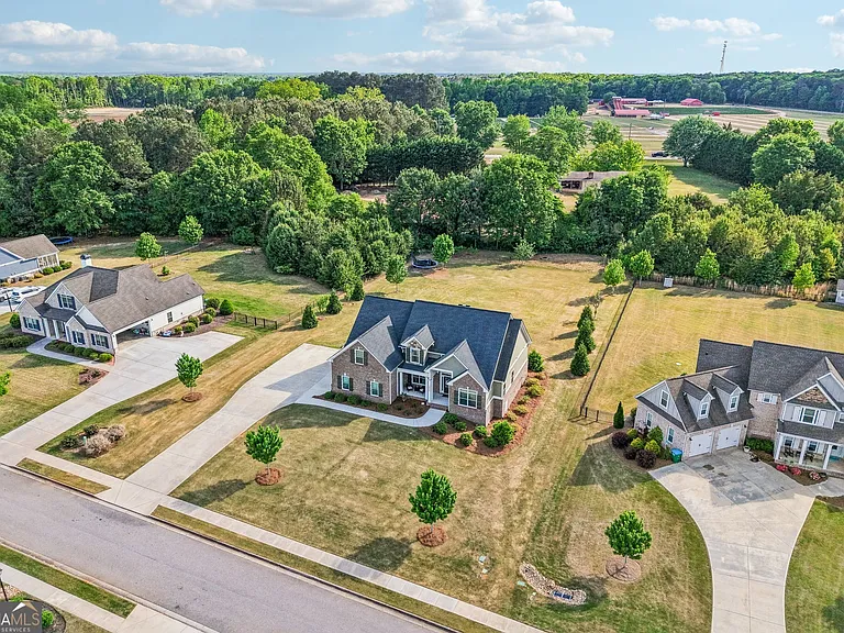 1354 Horseshoe Bend Ln — Photo 2