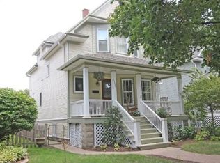1136 S Euclid Ave, Oak Park, IL 60304