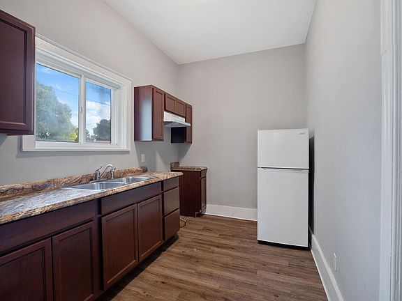 4th image of 1441 Swinney Ave #1