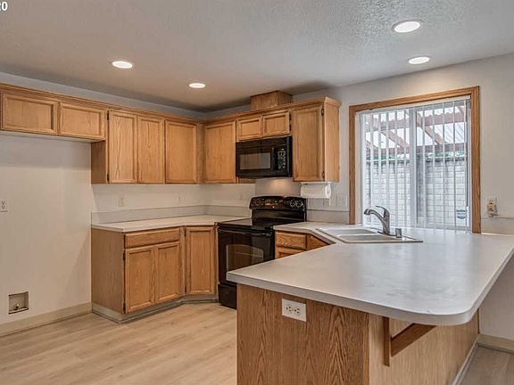 4th image of 7716 NE 138th Ct