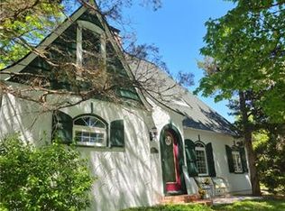 1106 S Liberty Dr, Liberty, MO 64068