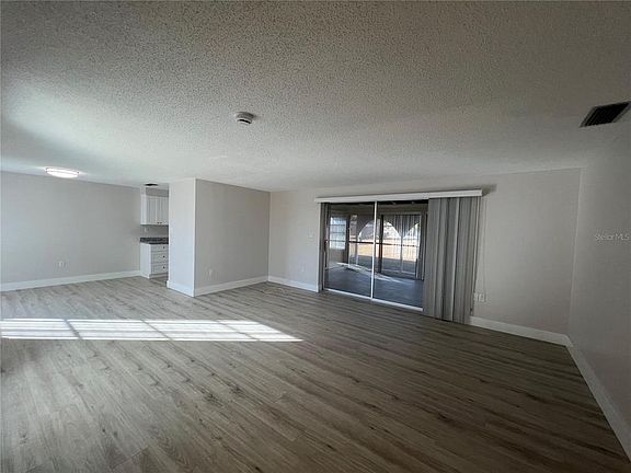 3rd image of 22328 Yonkers Ave