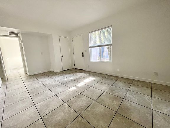 4th image of 1058 W Flint St APT B