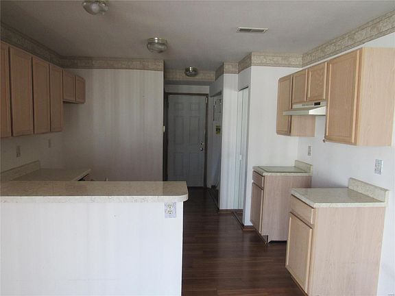 5th image of 1209 Garden Village Dr