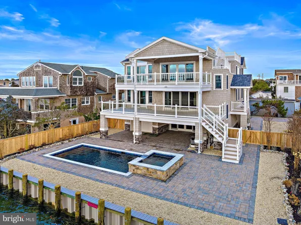 21 W 83rd St, Beach Haven, NJ 08008