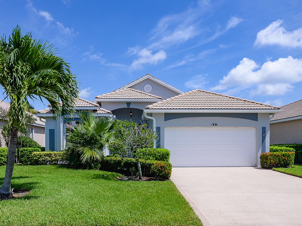 1st image of 909 NW Sarria Ct