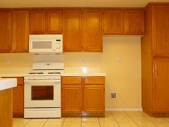 3rd image of 1048 N Turner Ave APT 189