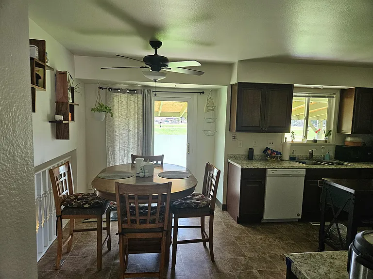 2300 Cotswold Ct — Photo 5