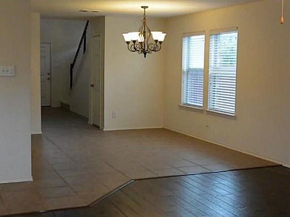 5th image of 2208 Marion Dr