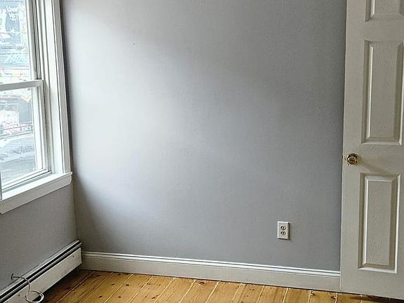 2nd image of 6 De Soto St #2