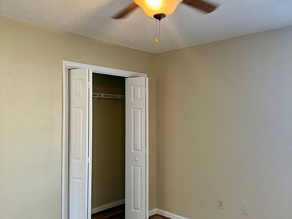 5th image of 1005 Houndsbark Ct