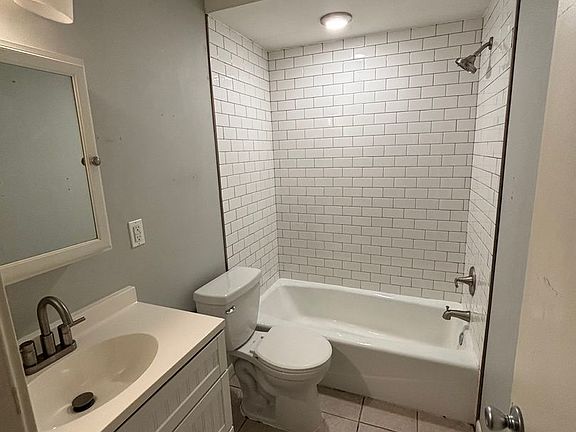 2nd image of 6450-6462 W Nicole Ln