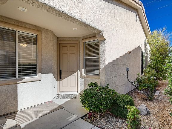 4th image of 4534 Regalo Bello St