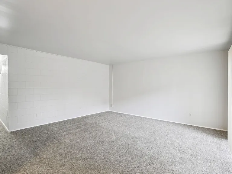 West Hills Apartments — Photo 8