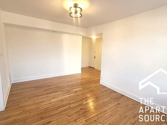 4th image of 1107 N Avers Ave #3