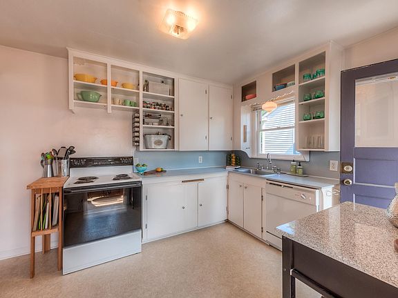 4th image of 6871 36th Ave NE