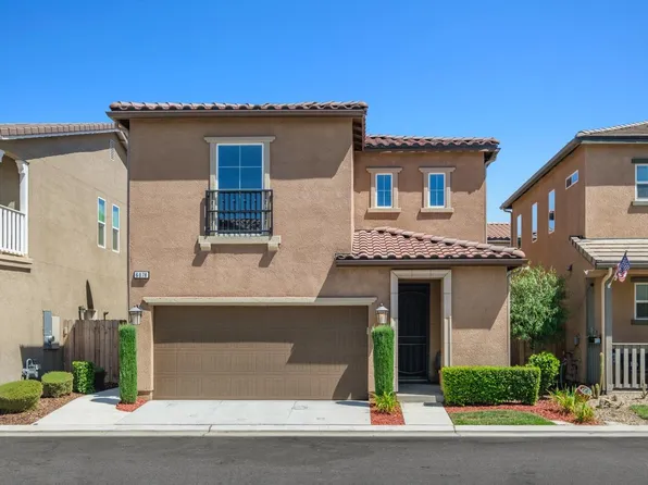 6078 E Peruna Way, Fresno, CA 93727