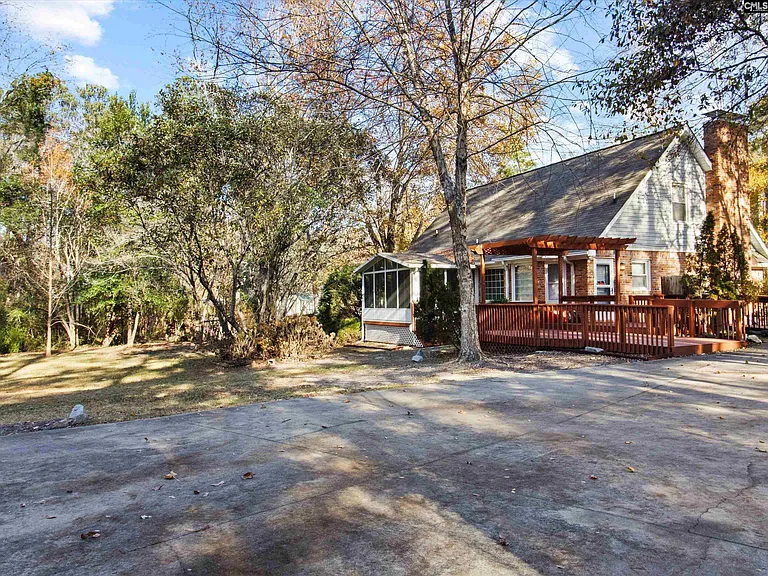 42 Halton Ct — Photo 12
