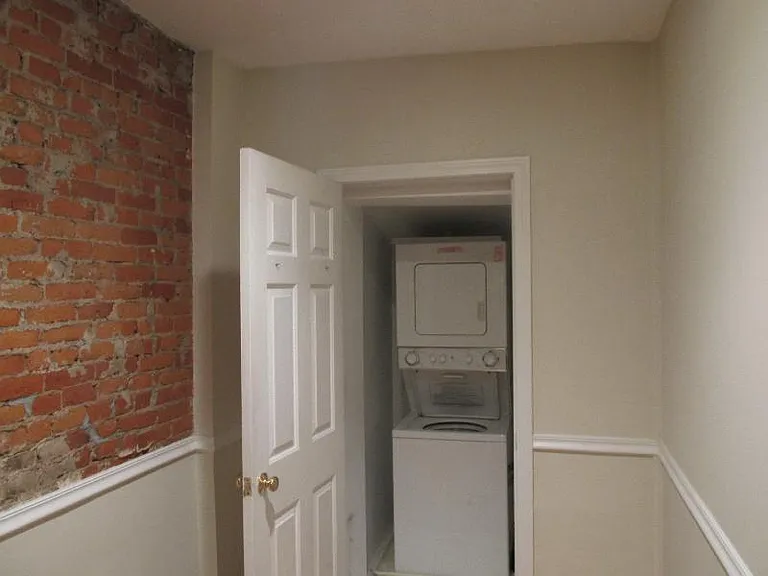 221 W Newton St #1 — Photo 18