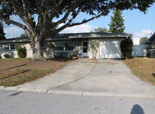 1490 Canterbury Dr, Clearwater, FL 33756