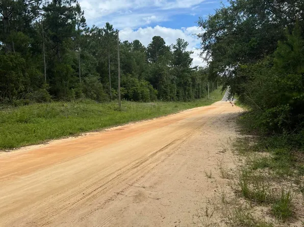 25 Aster Cir, Marianna, FL 32448