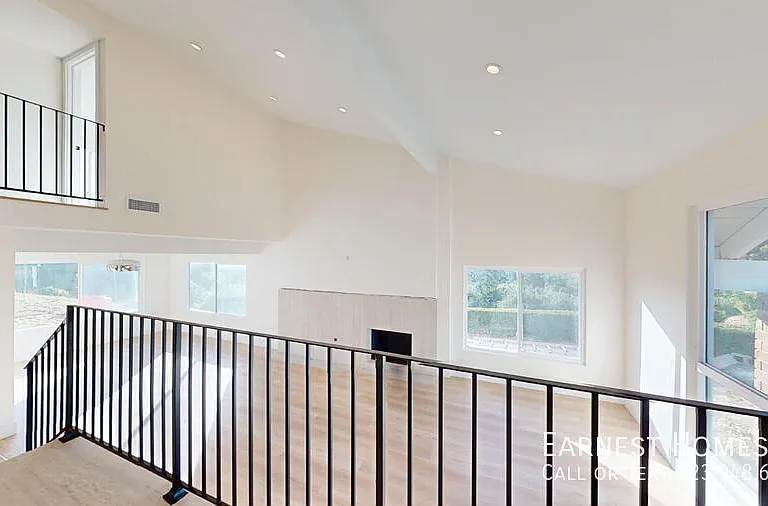 4455 Deanwood Dr — Photo 5