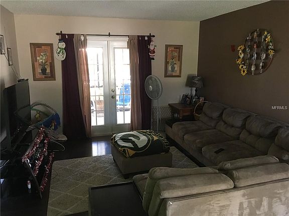 5th image of 88 Hartwood St