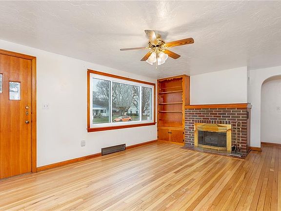 5th image of 240 Courtland St