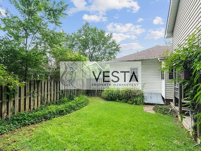 3 Grace Ave — Photo 30