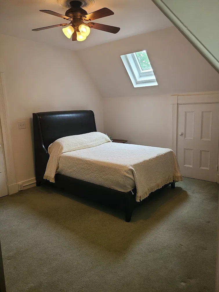 618 Centre St — Photo 2