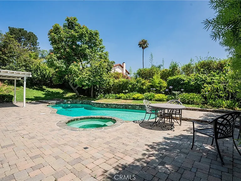 2396 Venus Dr — Photo 30