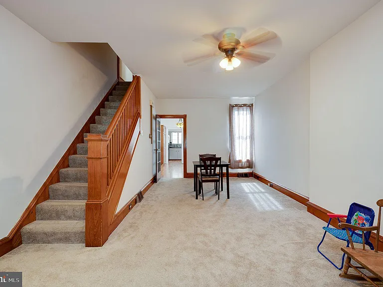 126 E Washington St — Photo 5