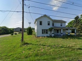9283 Middle Rd, Lake City, PA 16423