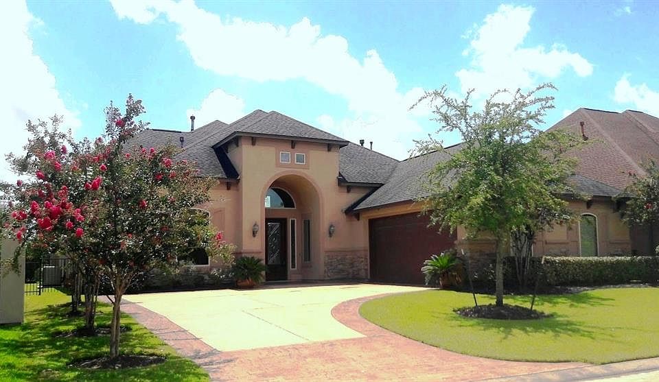 1st image of 16023 Comal Bend Ln