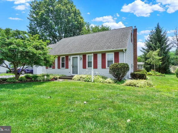 905 Pinetree Way, Lancaster, PA 17601