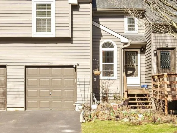 31 Chicopee Dr, Princeton, NJ 08540