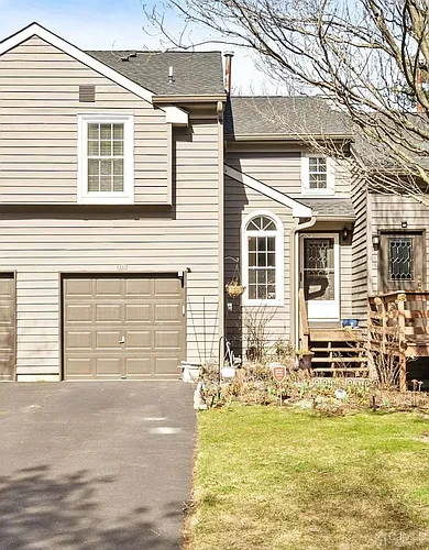 31 Chicopee Dr Photo 1