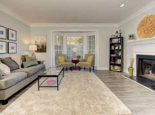 27 Mount Vernon Cir, Sandy Springs, GA 30338