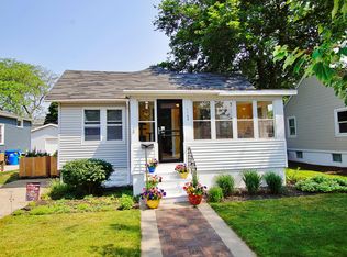 1143 Slayton Ave, Grand Haven, MI 49417