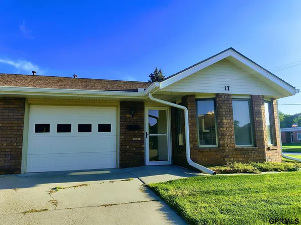 4335 Normal Blvd #17, Lincoln, NE 68506