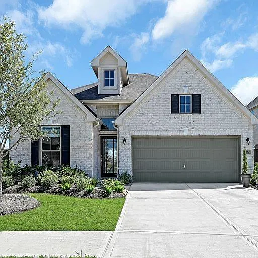 3 bed, 2.0 bath, 1710 sqft, $2,500 — Photo 1