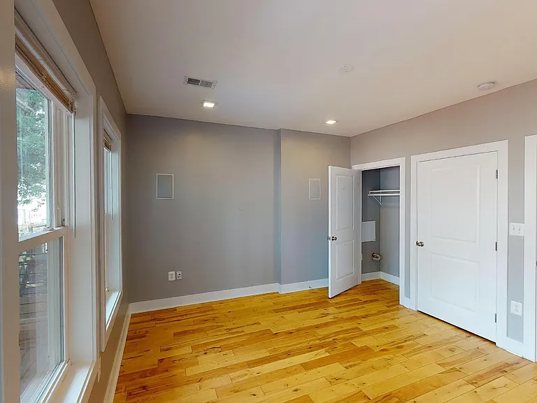 1152 Oates St NE #2 — Photo 6