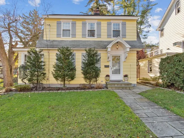 240-34 38th Dr, Little Neck, NY 11363