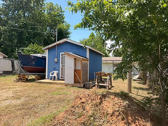 3rd image of 2711 S Virginia Ave Lot 1