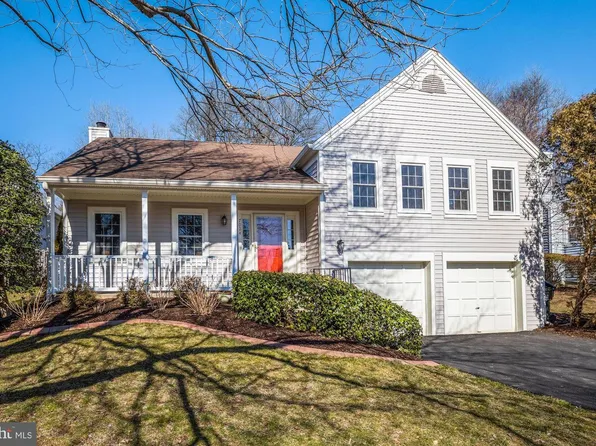 7024 Polins Ct, Alexandria, VA 22306