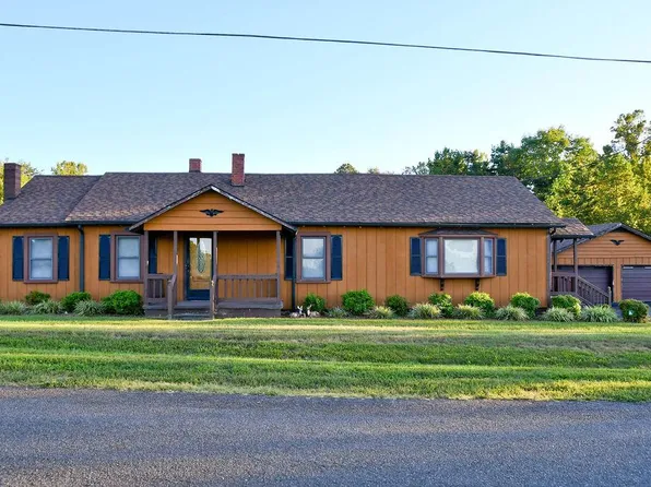 3612 Hobson Rd, East Bend, NC 27018