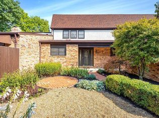 1686 Arlingate Dr S, Columbus, OH 43220